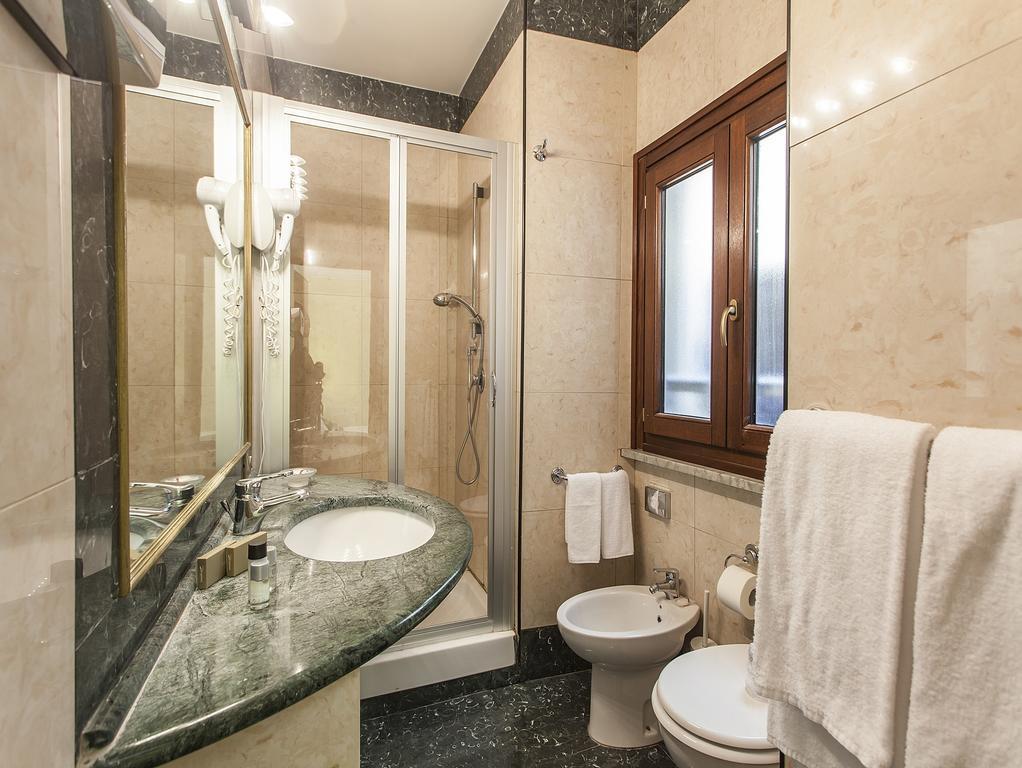 Hotel Regina Giovanna Rom Zimmer foto